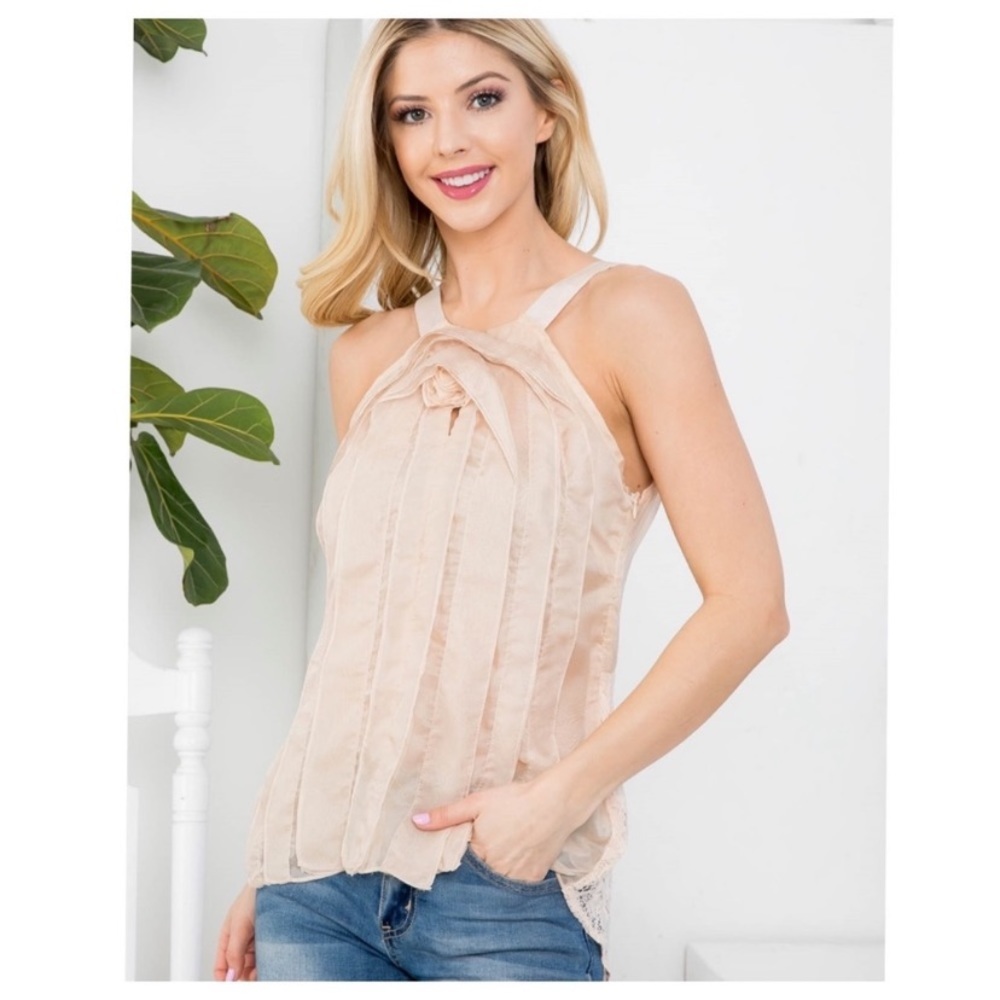 🤎1️⃣LEFT🤎New Boutique Brand Ryu Floral And Lace Top With Split Back